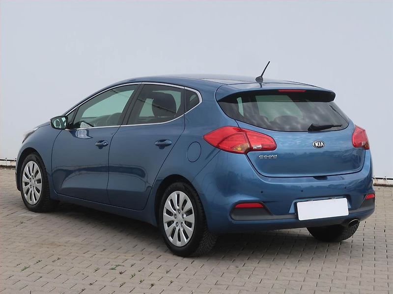 Kia Ceed (2014) Gold 1.4 CVVT, Serv.kniha - fotka 4 z 14