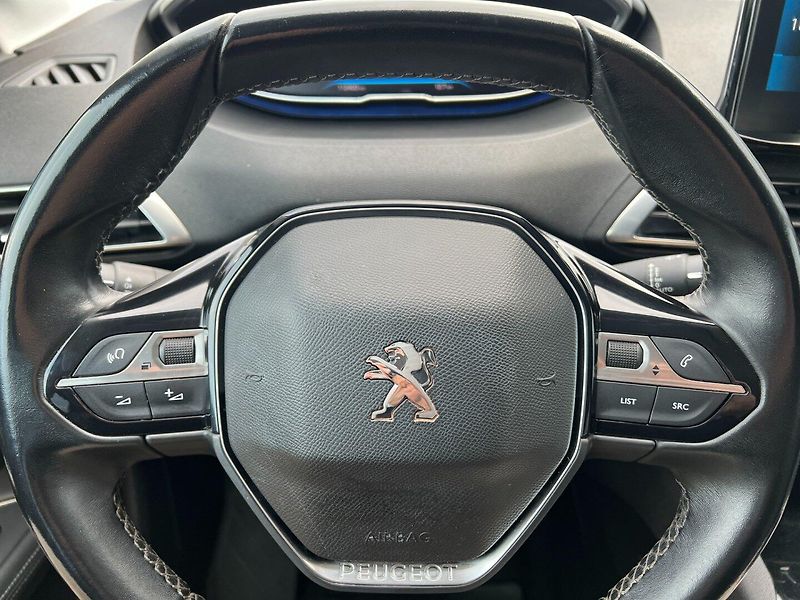 Peugeot 3008 (2021) 1.2PT 96kW! ALLURE! Tažné! ČR! - fotka 24 z 41