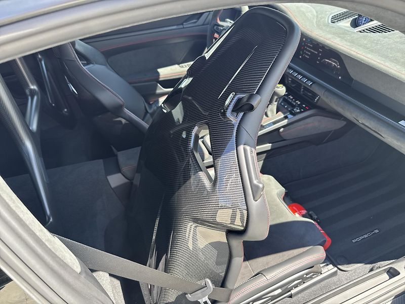 Porsche 911 GT3 - fotka 28 z 30