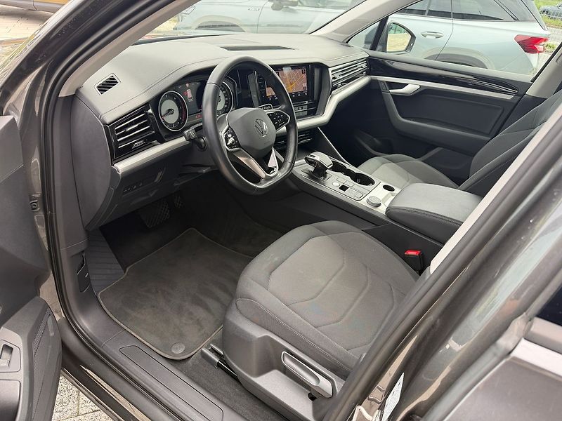 Volkswagen Touareg Basic  3,0TDI 170kW Tažné - fotka 5 z 17