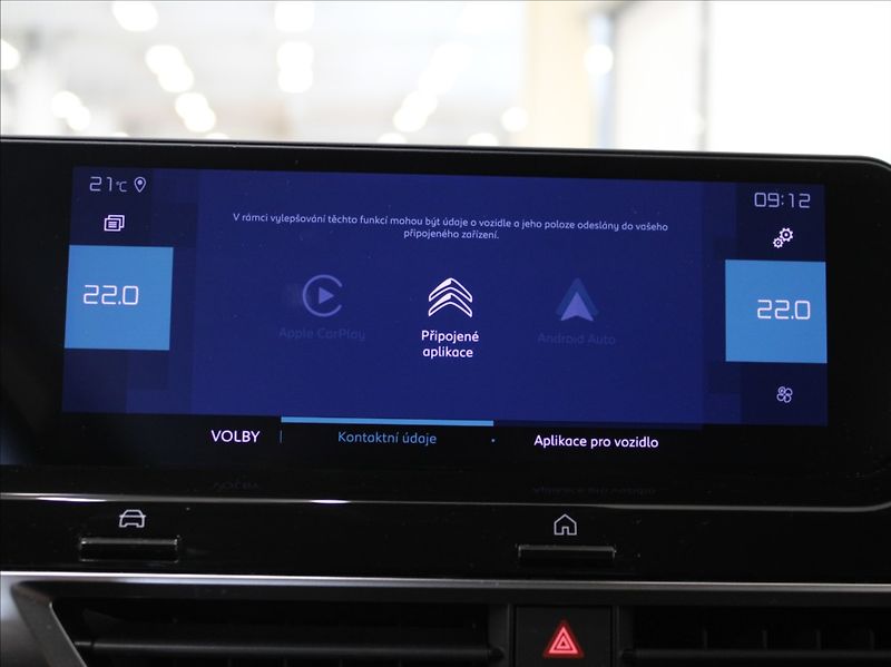 Citroën ë-C4 0,1 46kWh Shine NAVI Záruka ČR - fotka 14 z 23