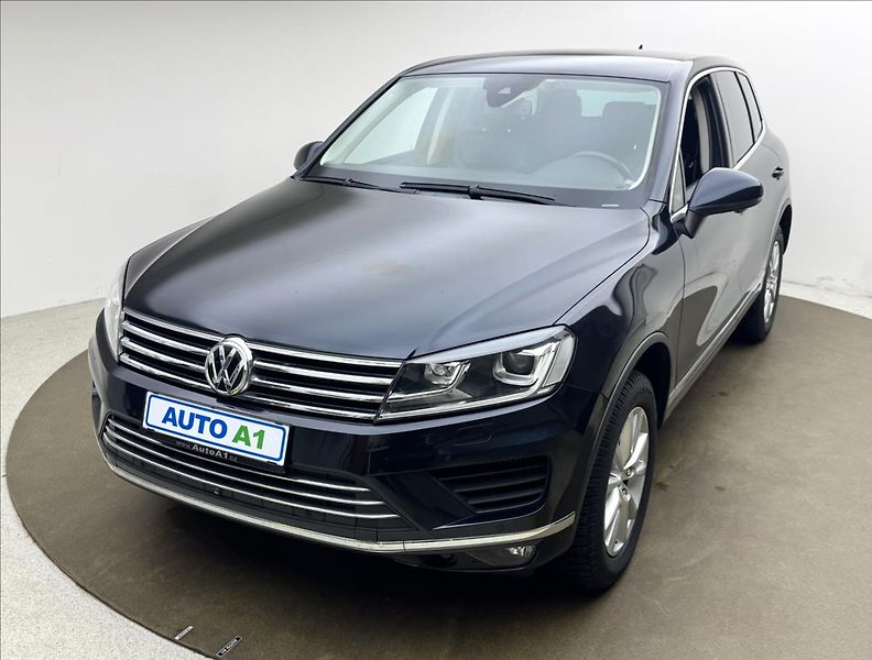 Volkswagen Touareg 3,0 ACC 360° TZ PEČLIVÝ SERVIS - fotografie inzerátu