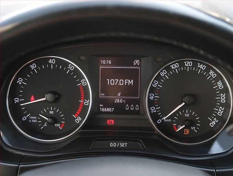 Škoda Fabia (2015) Style 1.2 TSI, ČR,1.maj - fotka 11 z 19