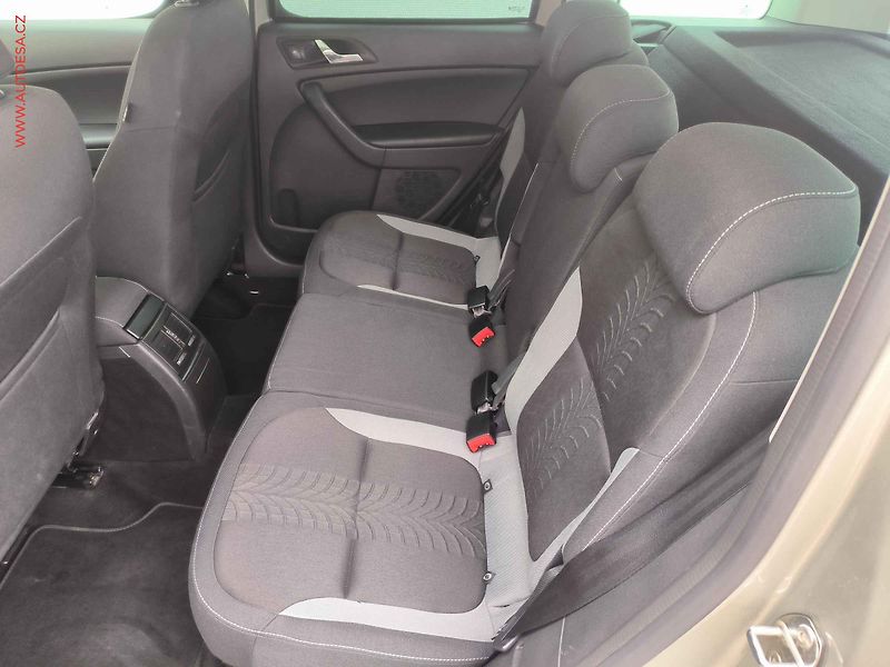 Škoda Yeti (2013) 2.0 TDi 4x4, Adventure, DSG - fotka 10 z 20