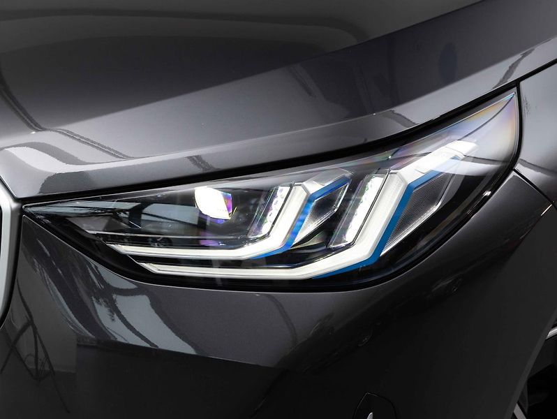 BMW X3 xDrive20d - fotka 8 z 23