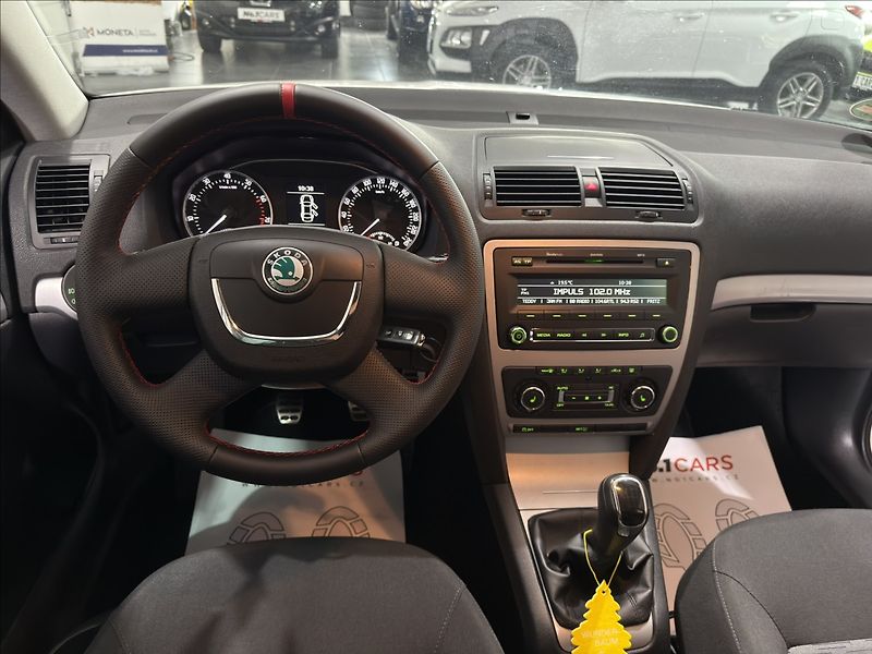 Škoda Octavia 1,4   TSI 90KW REZERVACE - fotka 18 z 29
