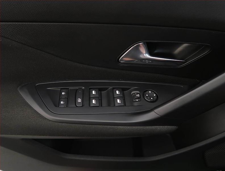 Peugeot 308 (2023) 1.2 PureTech, digi klima - fotka 26 z 26