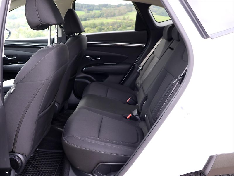 Hyundai Tucson 1,6 T-GDI 110 kW Smart Aut. DP - fotka 14 z 33
