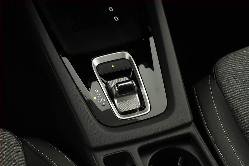 Škoda Octavia (2025) 1.5 eTSI mHEV, SPORTLINE - fotka 12 z 15