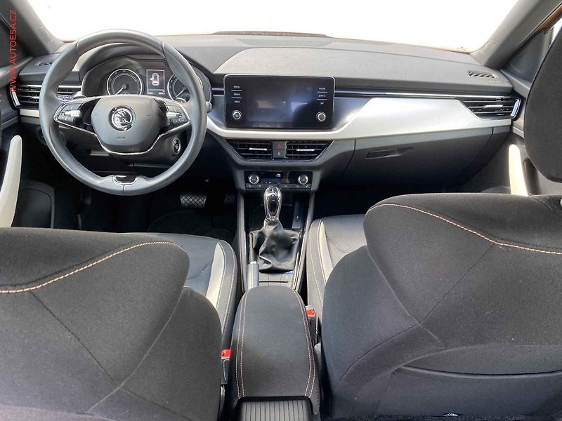Škoda Kamiq (2022) 1.0 TSi, ČR, Style, DSG - fotka 8 z 17