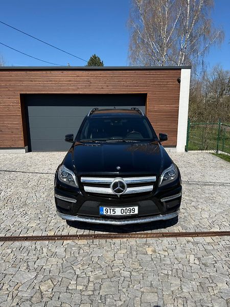 Mercedes-Benz GL (2014) 4.7 /320kW AMG paket - fotka 2 z 10