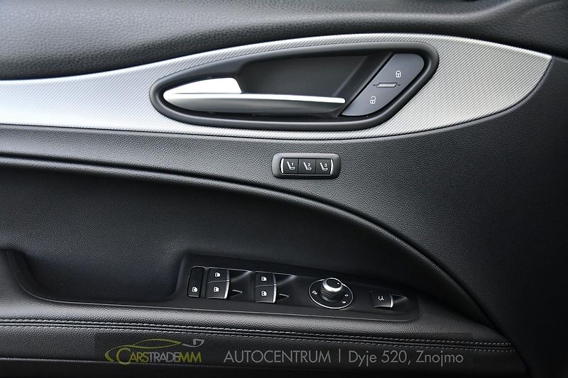 Alfa Romeo Stelvio 2,2D 154kW VELOCE AT8-Q4  - fotka 26 z 53