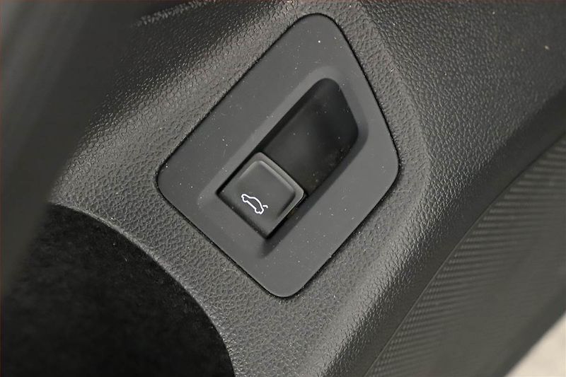 Volkswagen Passat (2018) Highline 2.0 TDI, 4X4 - fotka 10 z 20
