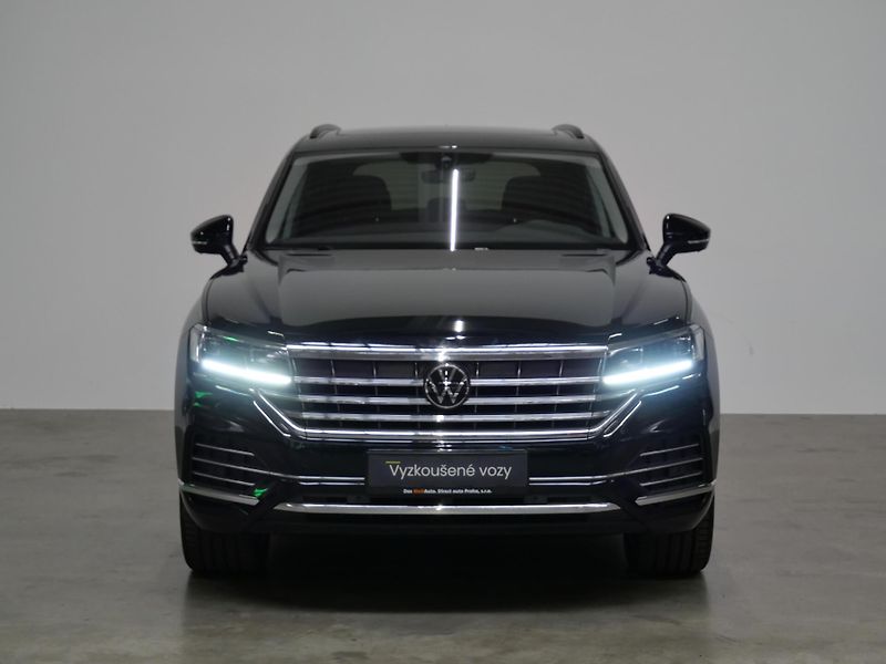 Volkswagen Touareg - fotka 4 z 30