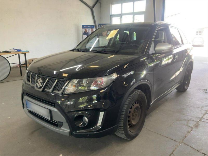 Suzuki Vitara 1.4 BJet AllGrip 103kW 1.Maj - fotka 3 z 12