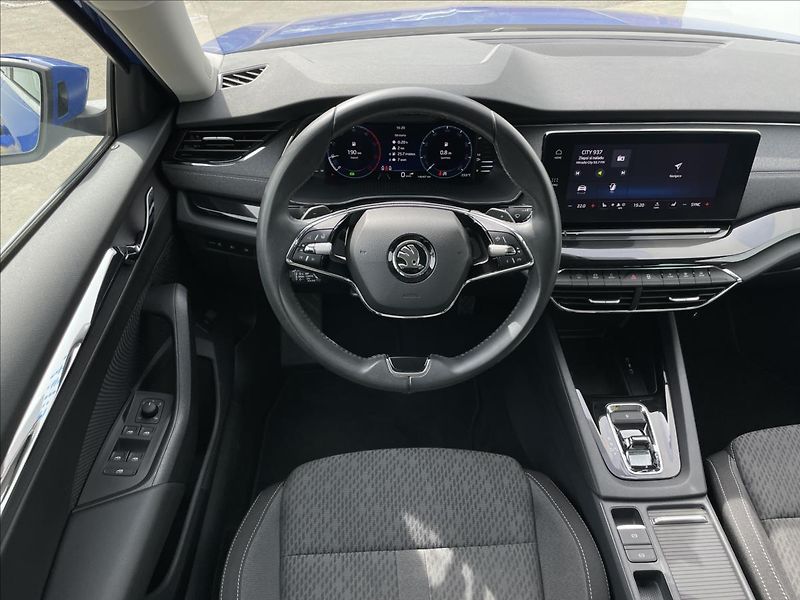 Škoda Octavia 2,0 TDI DSG Style Plus TAŽNÉ - fotka 7 z 22