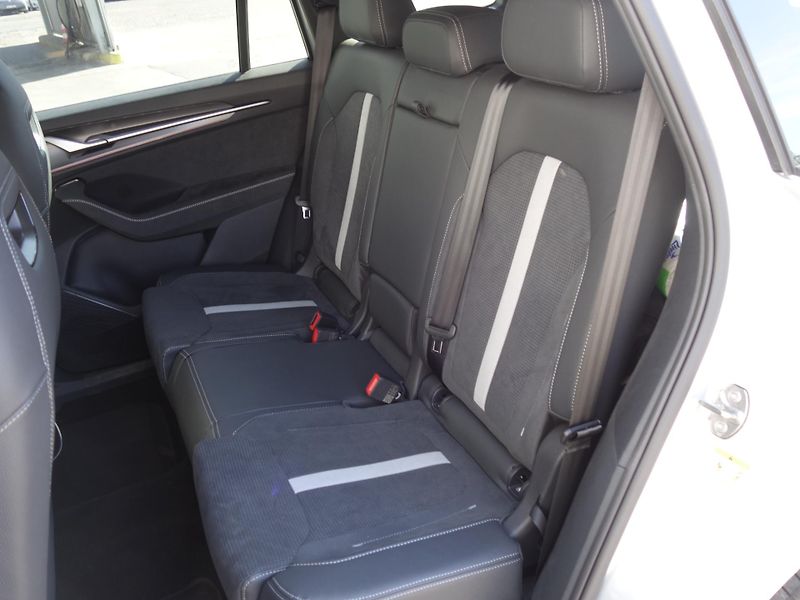 Škoda Kodiaq (2025) 2.0 TDI 142 kW 4x4 Sportline - fotka 26 z 35