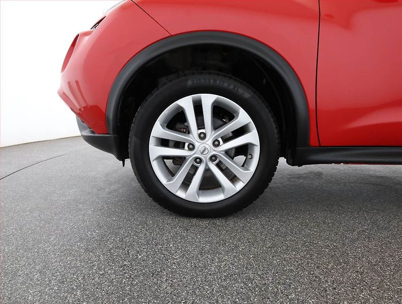 Nissan Juke (2015) 1.6 i, Automat, Serv.kniha - fotka 17 z 17