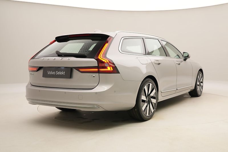 Volvo V90 T6 AWD RECHARGE BRIGHT PLUS - fotka 13 z 58