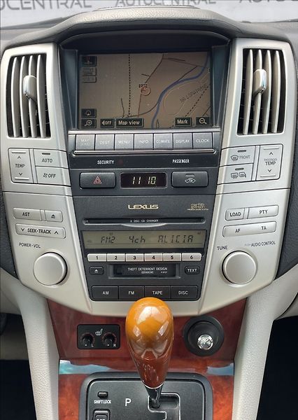 Lexus RX 300 3,0 i,150kW,4x4,Aut. - fotka 14 z 23