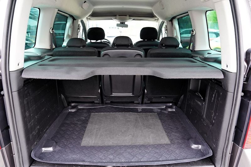 Peugeot Partner Tepee 1.6HDI Tepee OUTDOOR,120PS - fotka 14 z 38