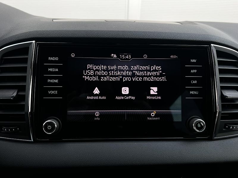 Škoda Karoq 1.5TSI DSG 110kW Style TZ - fotka 15 z 21