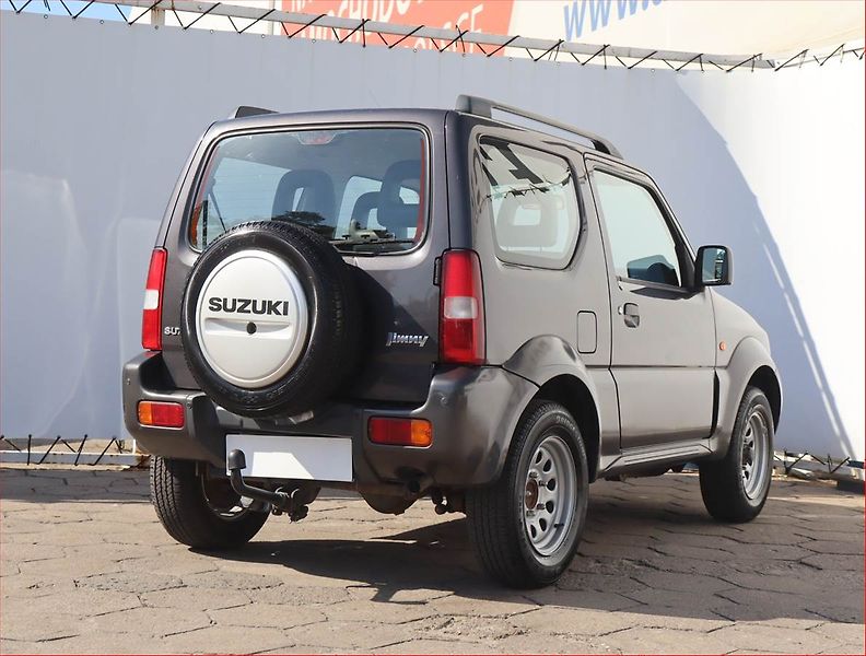 Suzuki Jimny (2012) 1.3 16V, 4X4, Park. senzory - fotka 5 z 13