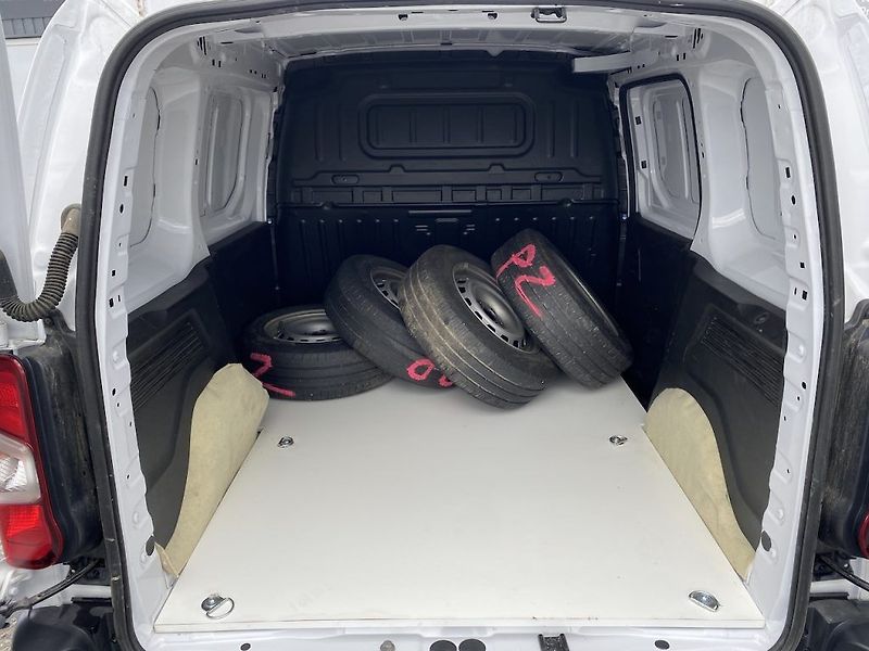 Toyota ProAce 1.5D, ČR-1m, Active, DPH - fotka 13 z 13