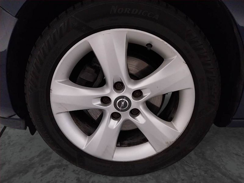 Opel Astra (2010) 2.0 CDTI, Serv.kniha, po STK - fotka 14 z 17
