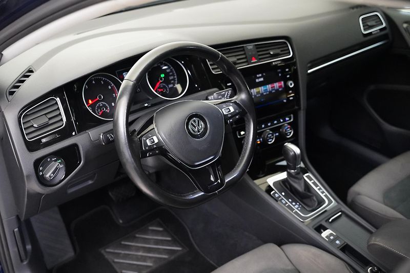 Volkswagen Golf - fotka 16 z 27