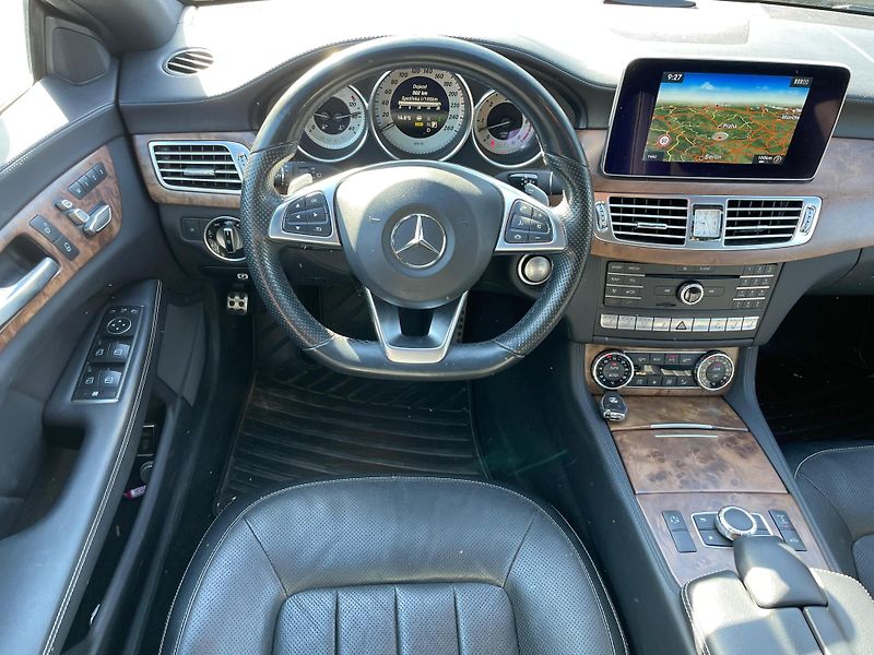 Mercedes-Benz CLS 350d 4MATIC Shooting Brake - fotka 15 z 40