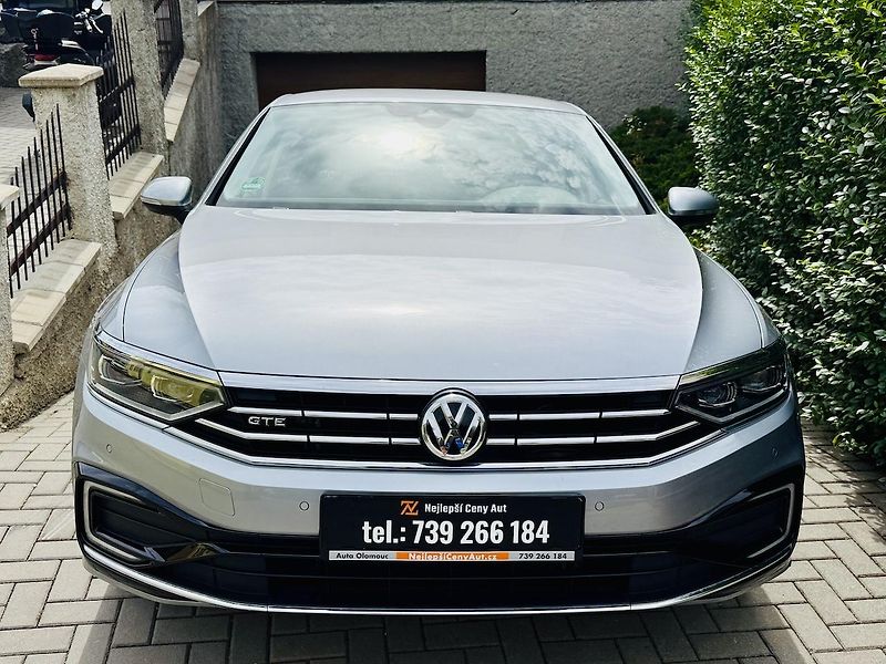 Volkswagen Passat (2020) 1,4TSi GTE 160kW HYBRID HIGHLI - fotka 2 z 24