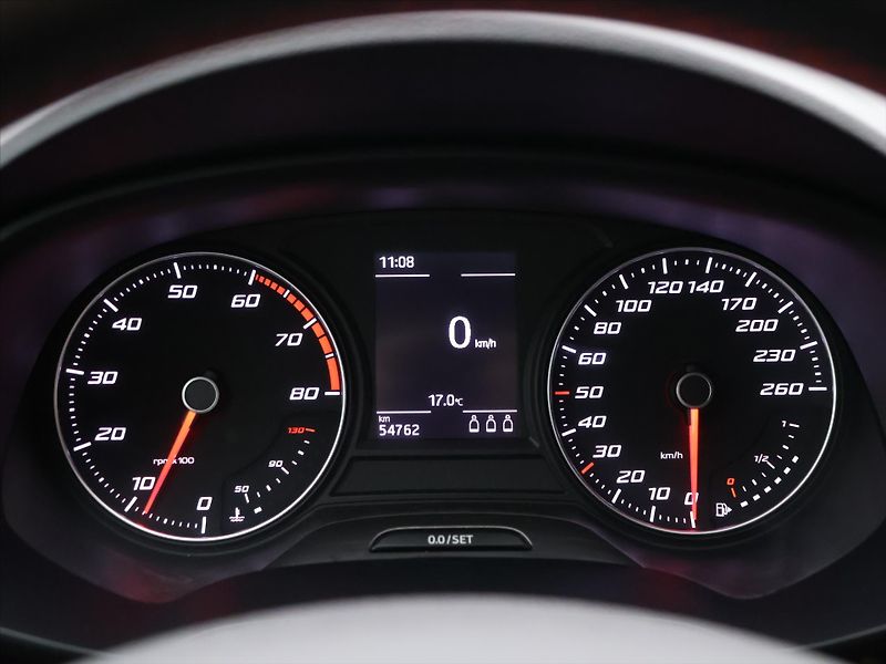 Seat Leon 1,4 TSI FR LED Kůže CZ - fotka 14 z 28
