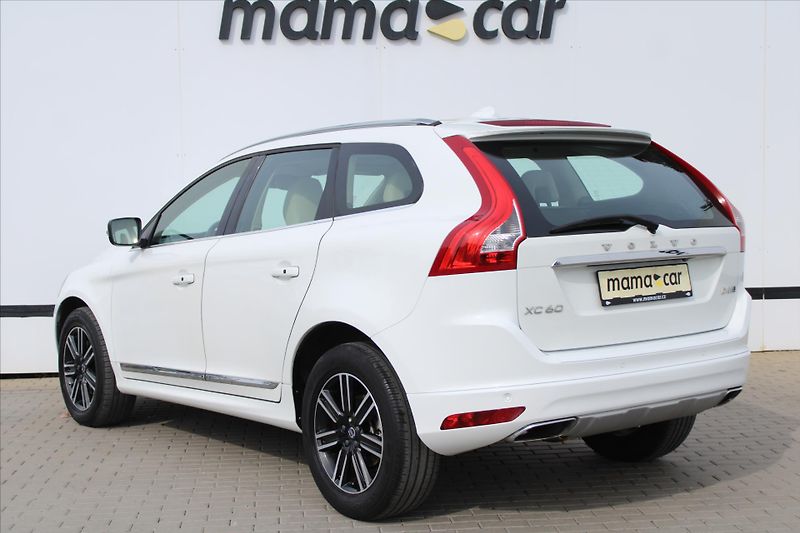 Volvo XC60 2.4 D4 140kW SUMMUM - fotka 5 z 27
