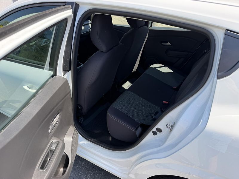 Dacia Sandero 1,0i 67kW LPG  - fotka 18 z 21