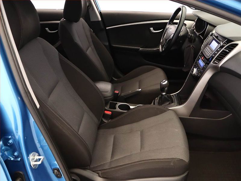 Hyundai i30 (2016) 1.6 CRDi, Serv.kniha, Tempomat - fotka 7 z 13