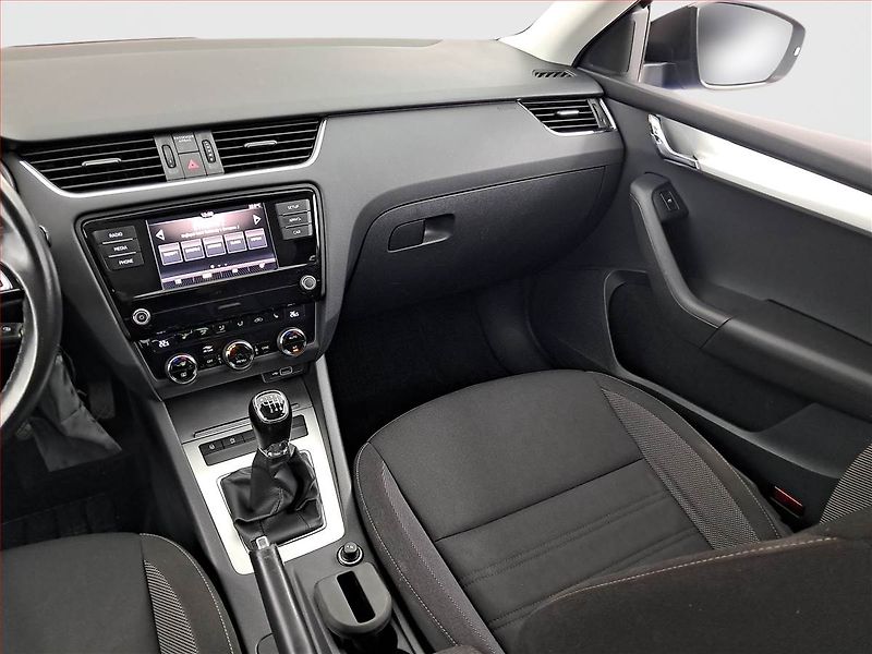 Škoda Octavia (2019) 1.5 TSI, ČR,1.maj, Tempomat - fotka 8 z 17