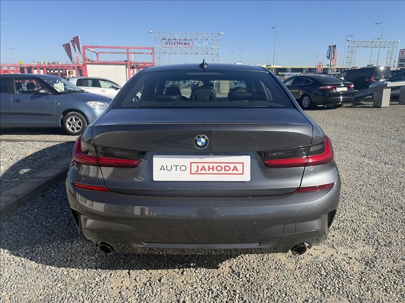 BMW Řada 3 2,0 330i, M-sport,X-drive,CZ, - fotka 7 z 33