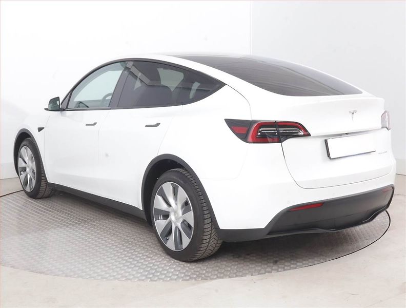 Tesla Model Y (2021) Long Range AWD 75kWh, SoH 91% - fotka 4 z 22