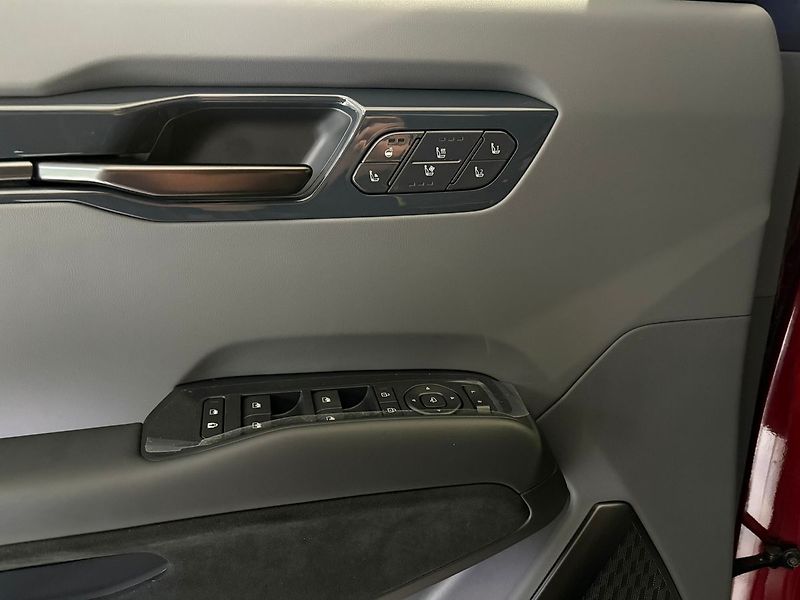 Kia EV9 (2026) 7P 4x4 GT 374 KW + 99,8 KWH (2 - fotka 16 z 25