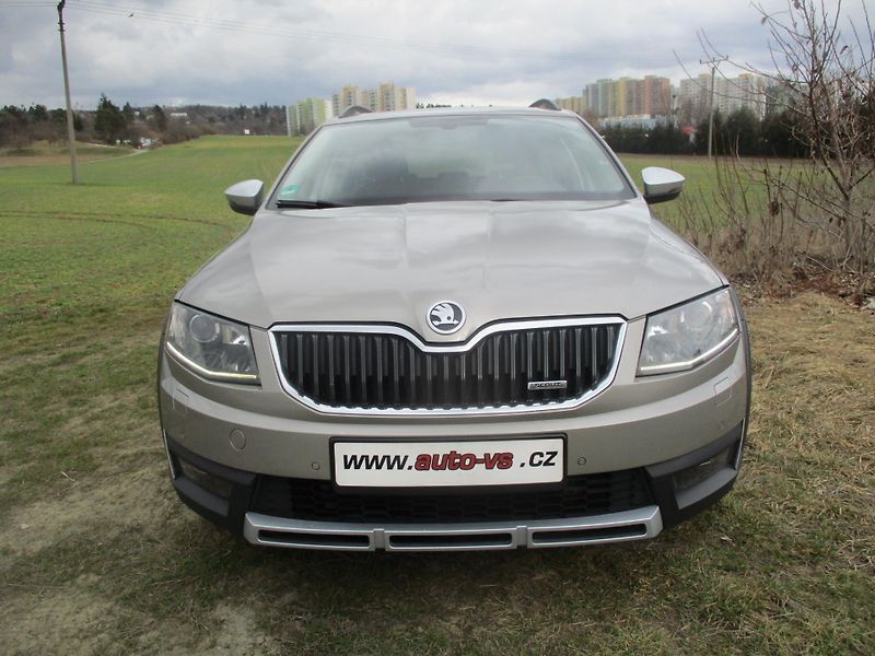 Škoda Octavia SCOUT 2.0TDi RS 135kW DSG - fotka 4 z 46