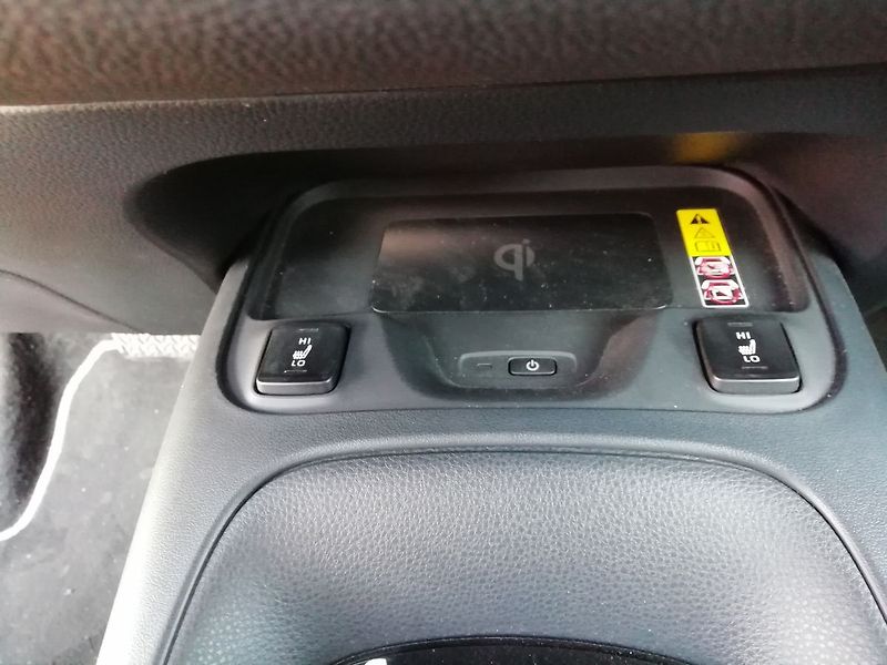 Toyota Corolla 1,8 HEV e-CVT Style - fotka 15 z 21