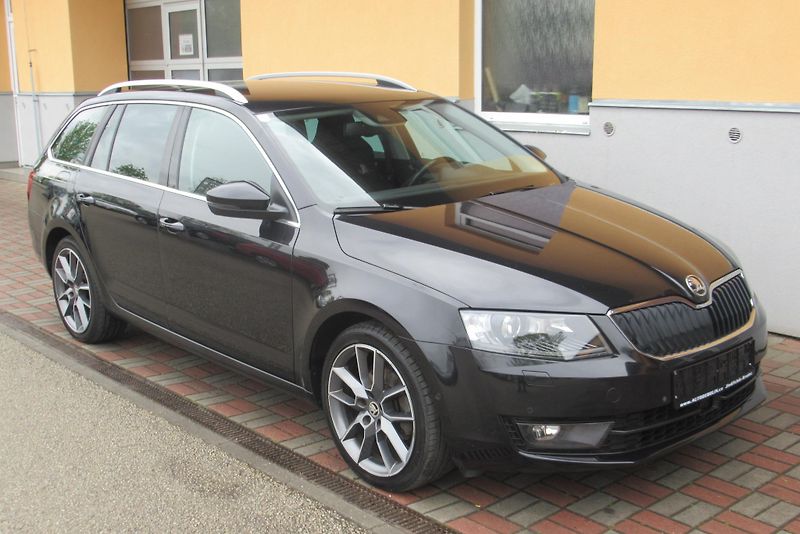 Škoda Octavia 2.0 TDI DSG NAVIGACE XENONY - fotka 1 z 27