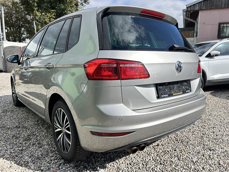 Volkswagen Golf Sportsvan (2016) 1.4 TSi 92KW 132 tis km servis - fotka 9 z 37