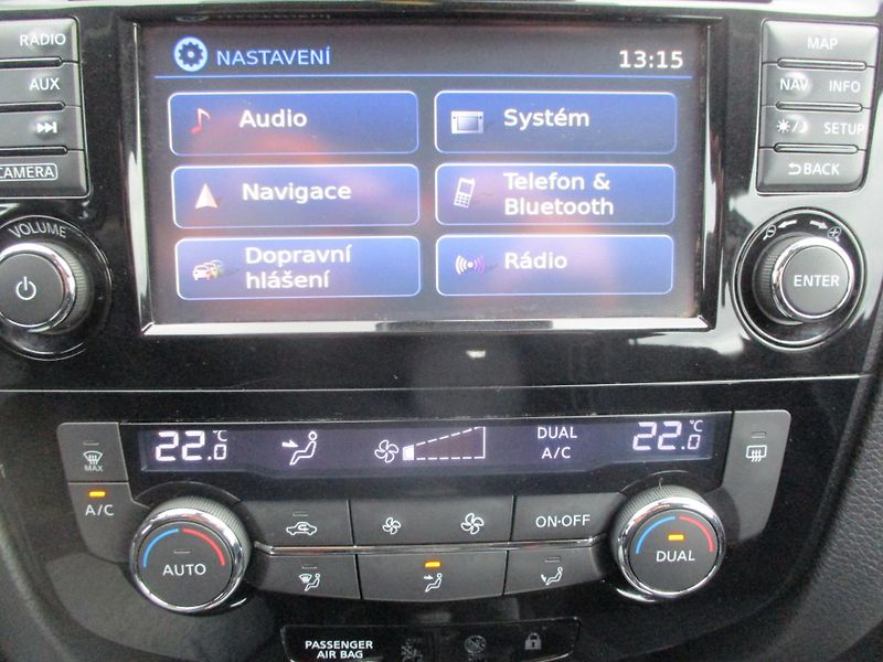 Nissan Qashqai 1.6DIG-T 120kW NAVI VÝHŘEV - fotka 21 z 43