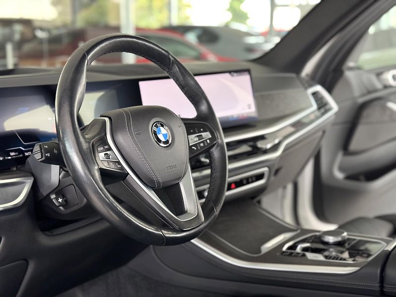 BMW X5 40i xDrive*280kW*Laser*Panoram - fotka 11 z 45