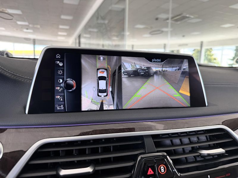 BMW Řada 7 730d xDrive*Laser*Dověry*Masáž - fotka 23 z 46