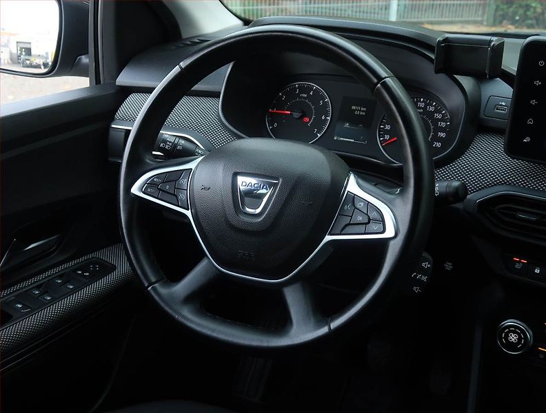 Dacia Jogger (2022) 1.0 TCe, 7 míst, Navi - fotka 23 z 23