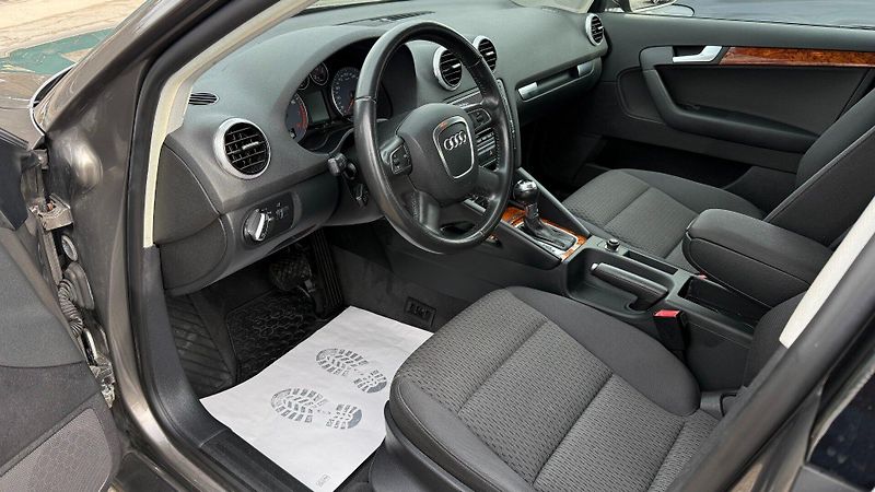 Audi A3 (2011) 1.4TFSi 92kW REZERVOVANO - fotka 9 z 25