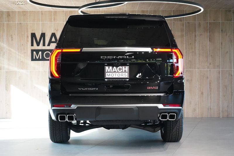 GMC Yukon (2026) Denali 6.2 V8 - fotka 13 z 59